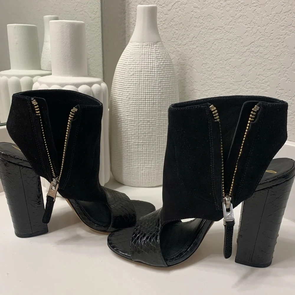 Brian Atwood Biella Heels - Picture 3 of 9